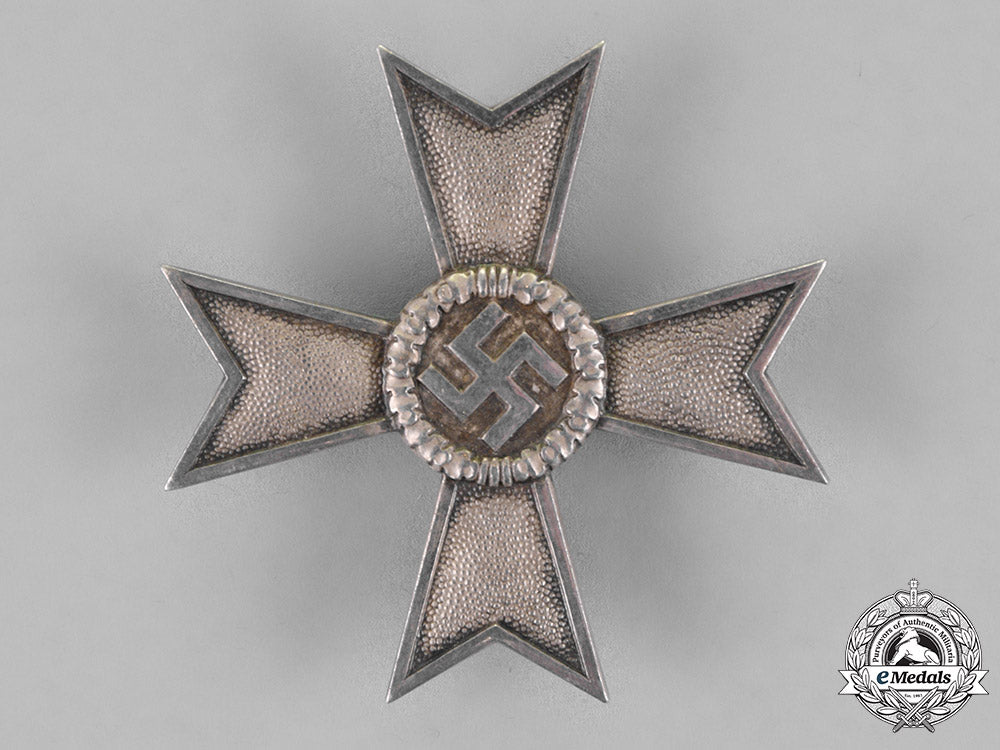 germany._a_war_merit_cross_first_class_without_swords_in_its_presentation_case_of_issue_c18-019561