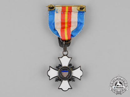 united_states._a_naval_and_military_order_of_the_spanish-_american_war_membership_badge_c18-019612