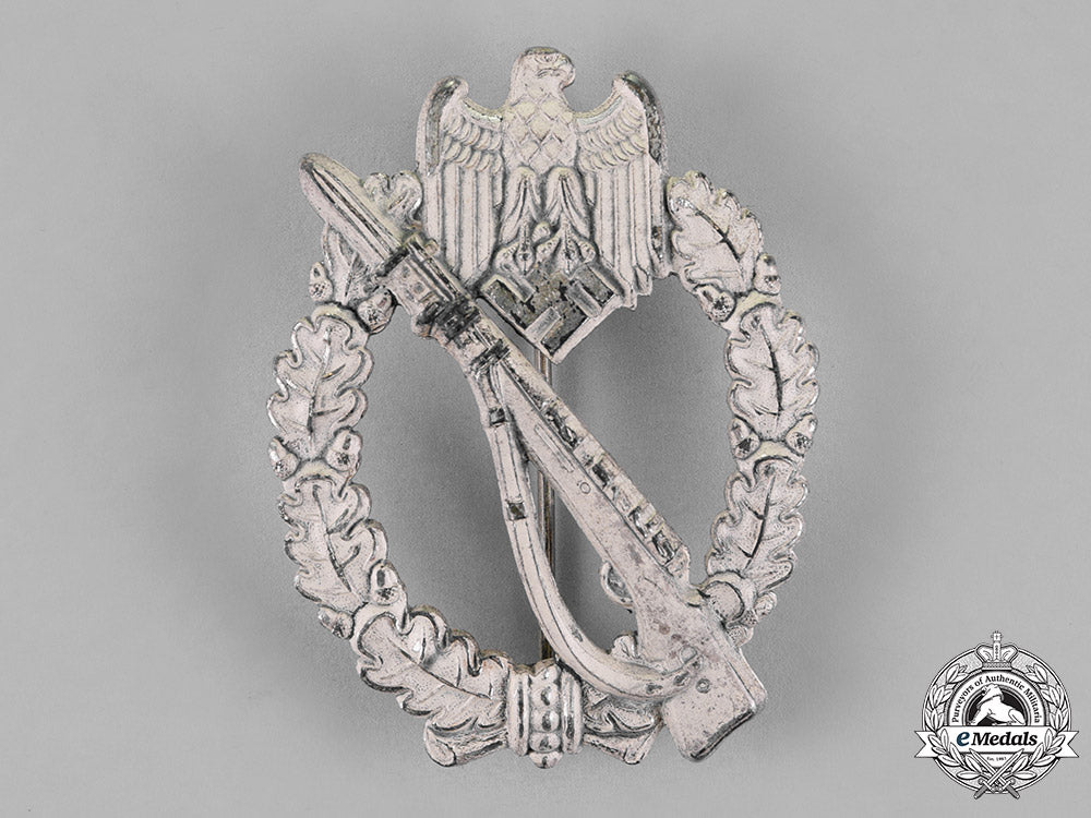 germany,_wehrmacht._an_infantry_assault_badge,_silver_grade_c18-019755