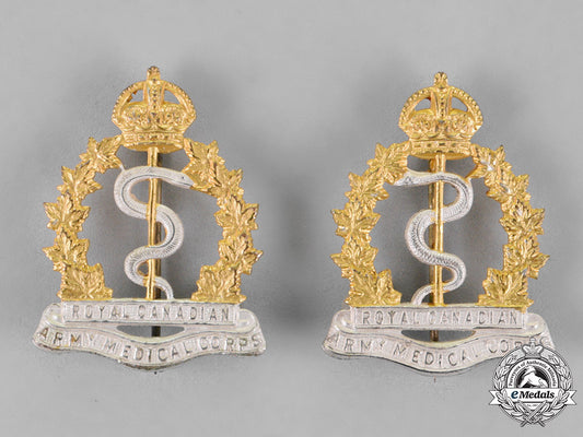 canada._a_pair_of_royal_canadian_army_medical_corps_nursing_sisters_officer's_collar_badges_c18-019799_1