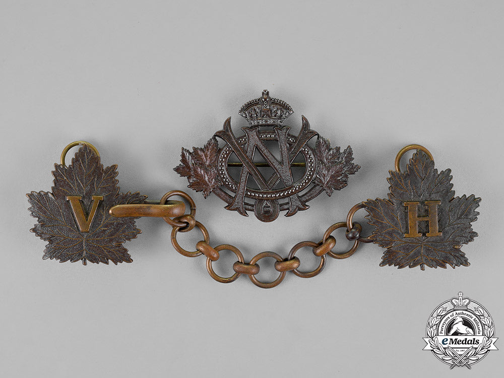 canada._two_first_war_canadian_nursing_sister_insignia_c18-019870
