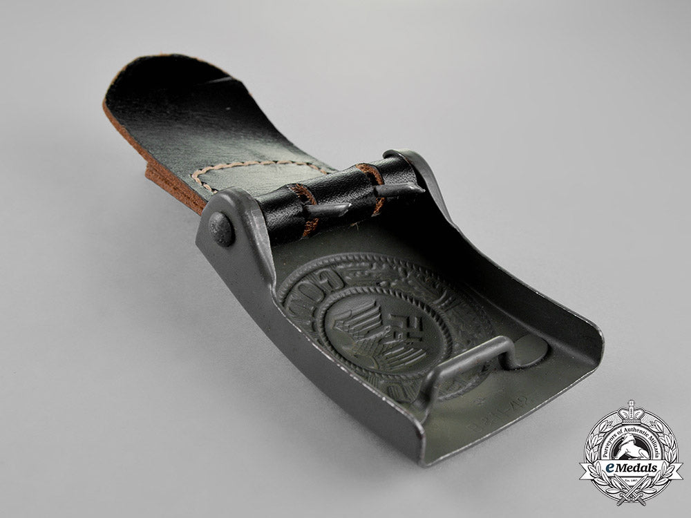 germany,_wehrmacht._a_standard_service_belt_buckle,_by_berg&_nolte,_c.1942_c18-019914