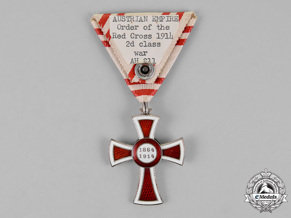 austria,_empire._an_honour_decoration_of_the_red_cross,_second_class_cross,_c.1917_c18-019999