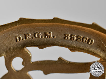 germany._a_dra_bronze_grade_sports_badge_by_wernstein_of_jena_c18-020146