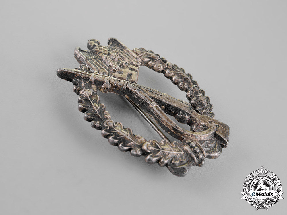 germany,_wehrmacht._an_infantry_assault_badge,_silver_grade,_by_friedrich_linden,_lüdenscheid_c18-020279
