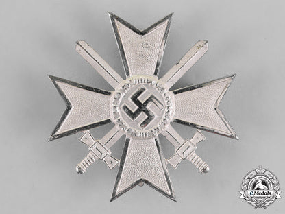 germany._a_mint_war_merit_cross_first_class_with_swords,_by_wilhelm_deumer_of_lüdenscheid_c18-020369