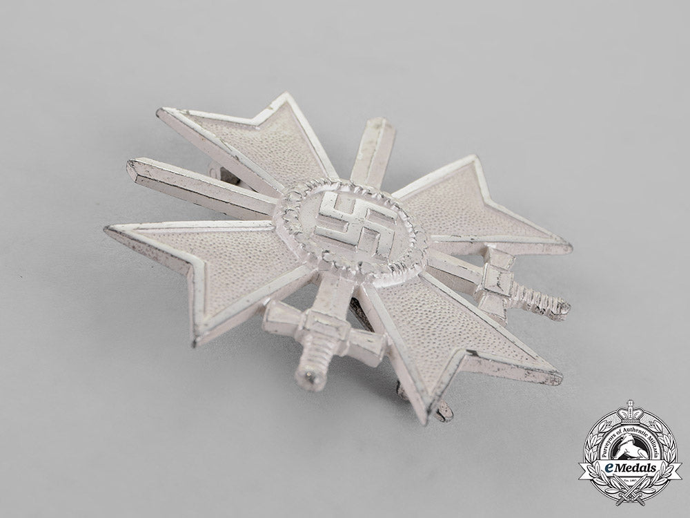 germany._a_mint_war_merit_cross_first_class_with_swords,_by_wilhelm_deumer_of_lüdenscheid_c18-020371