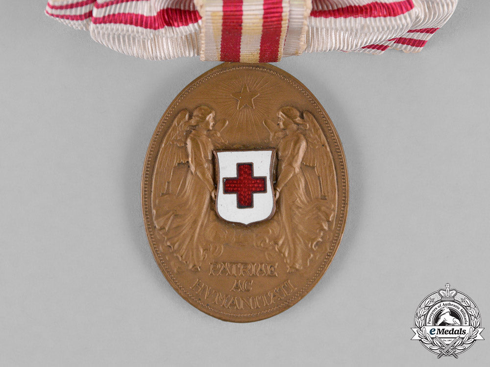 austria,_empire._an_honour_decoration_of_the_red_cross,_bronze_medal,_ladies_ribbon_c18-020601