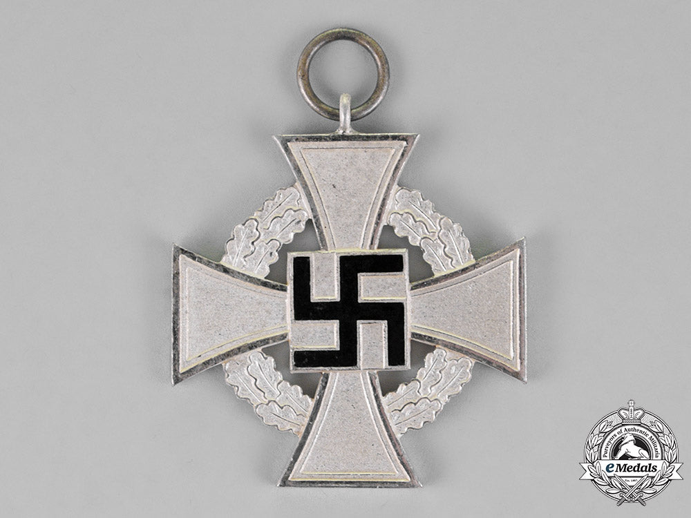 germany._a_civil_faithful_service_medal_for25_years_of_service_c18-020731