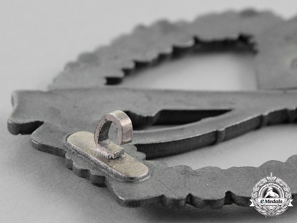 germany,_wehrmacht._an_infantry_assault_badge,_silver_grade_c18-020738