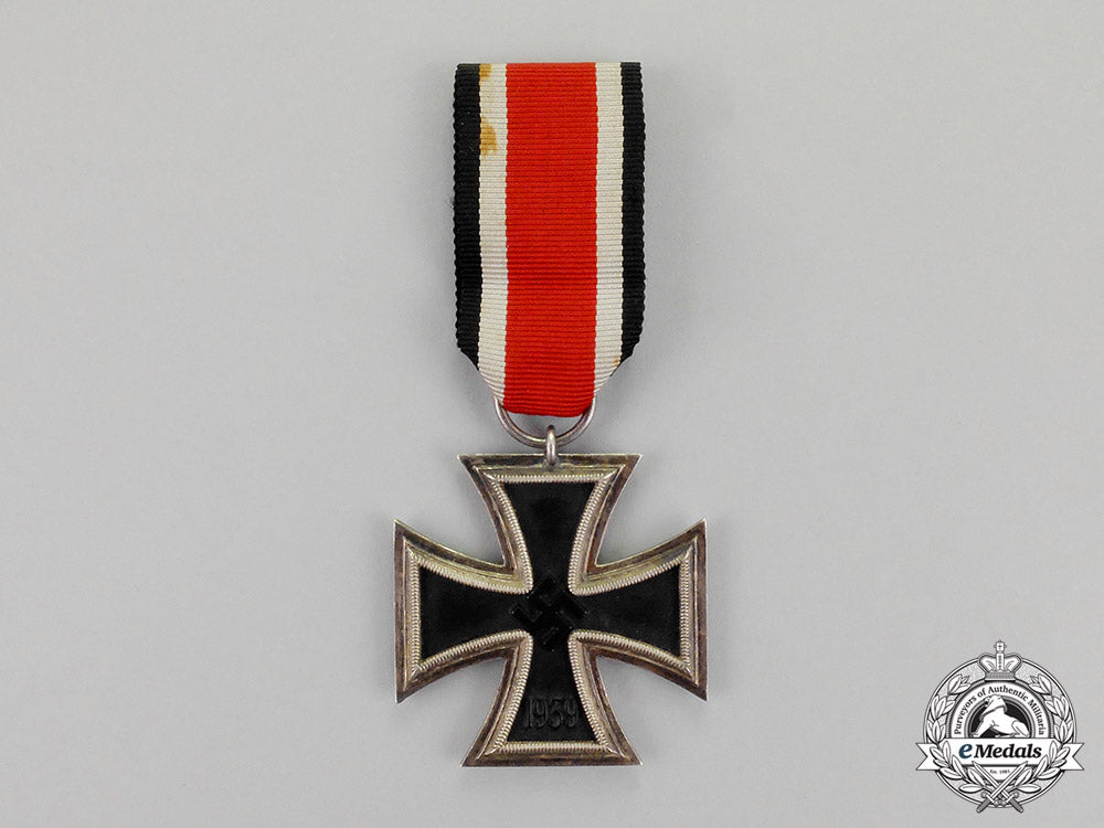 germany._the_dkig&_awards_with_documents_to_artillery_battalion_hauptmann_c18-021