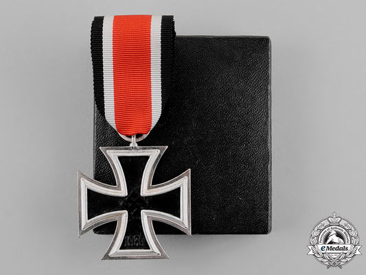 germany._a_mint_iron_cross1939_second_class,_in_its_ldo_presentation_case_c18-021305