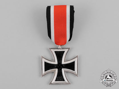 germany._a_mint_iron_cross1939_second_class,_in_its_ldo_presentation_case_c18-021306