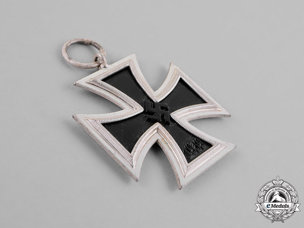 germany._a_mint_iron_cross1939_second_class,_in_its_ldo_presentation_case_c18-021309