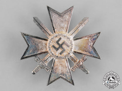 germany._a_war_merit_cross_first_class_with_swords,_cased,_by_deschler&_sohn_c18-021441_1