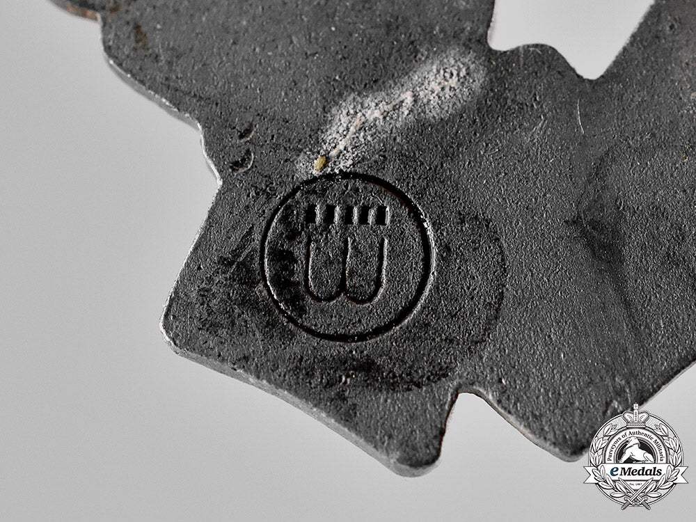 germany._a_silver_grade_infantry_assault_badge_by_e._ferdinand_wiedmann_c18-021508