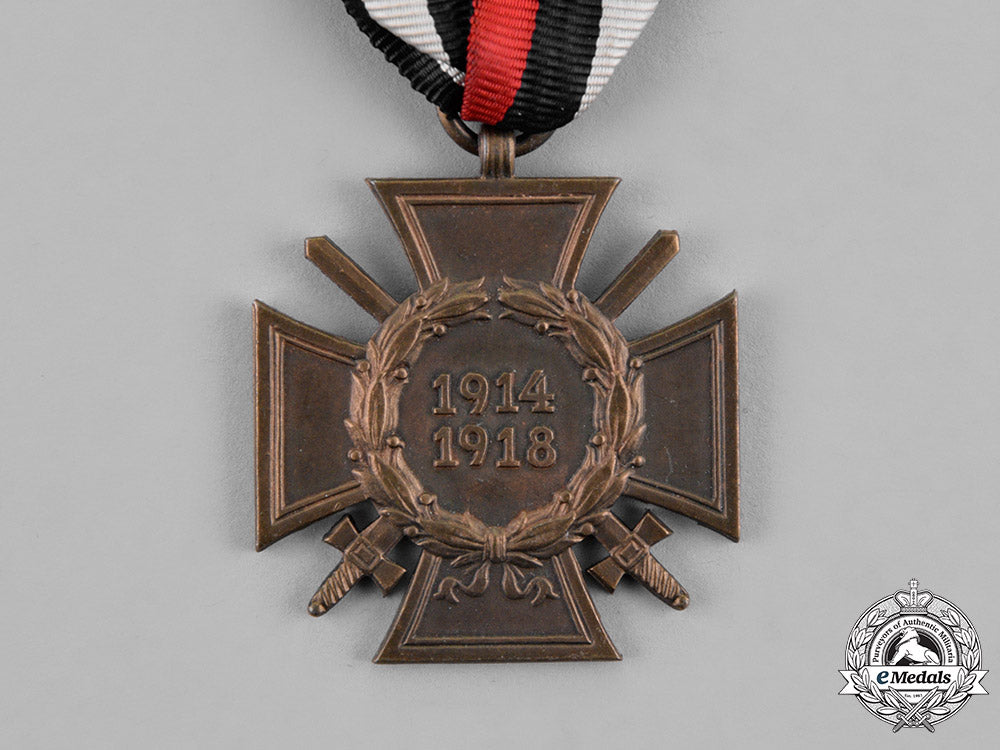germany._a_first_war_period_hindenburg_cross,_with_its_matching_boutonniere_c18-021894