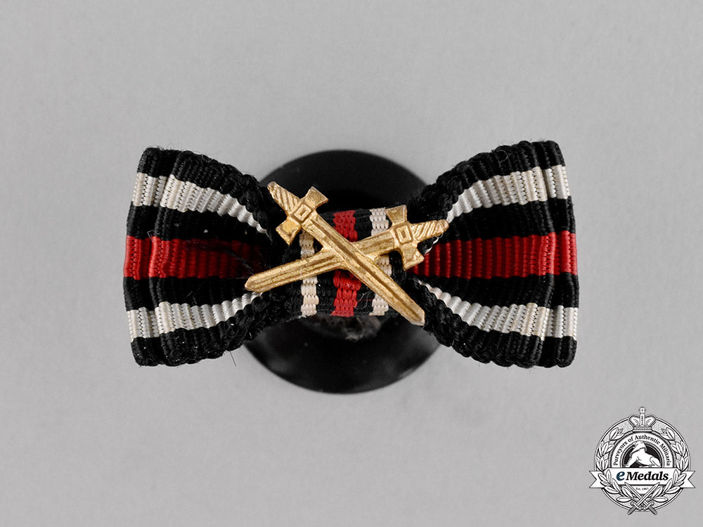 germany._a_first_war_period_hindenburg_cross,_with_its_matching_boutonniere_c18-021898