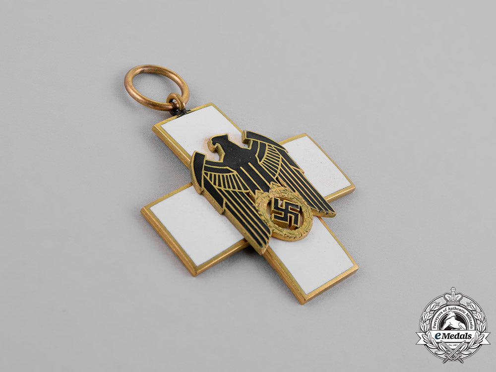 germany._a_mint_social_welfare_decoration;3_rd_grade_in_its_original_case_of_issue_by_godet_c18-021947
