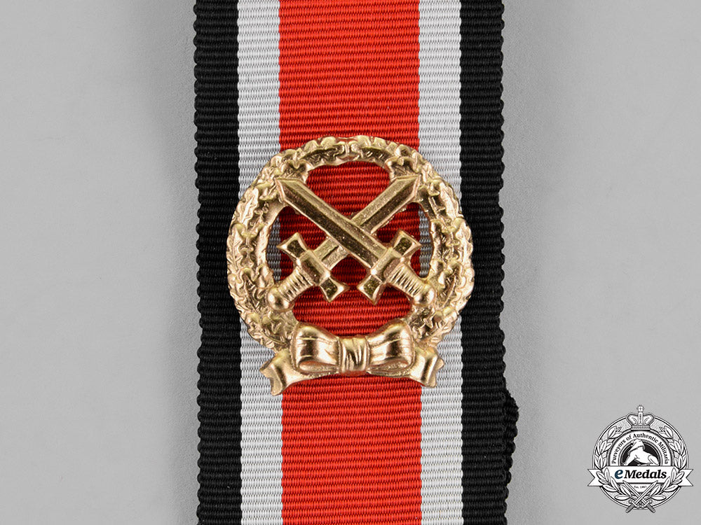 germany,_republic._a_heer(_army)_honour_roll_clasp_in_its_case,1957_version._c18-021996_1