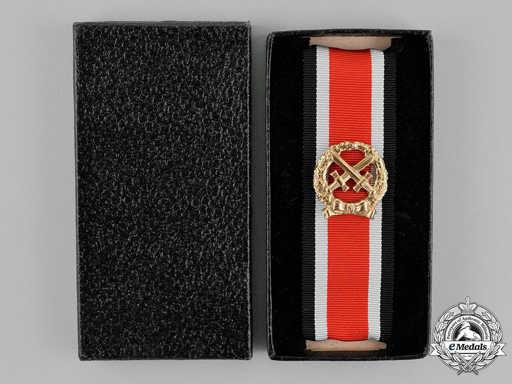 germany,_republic._a_heer(_army)_honour_roll_clasp_in_its_case,1957_version._c18-021999_1