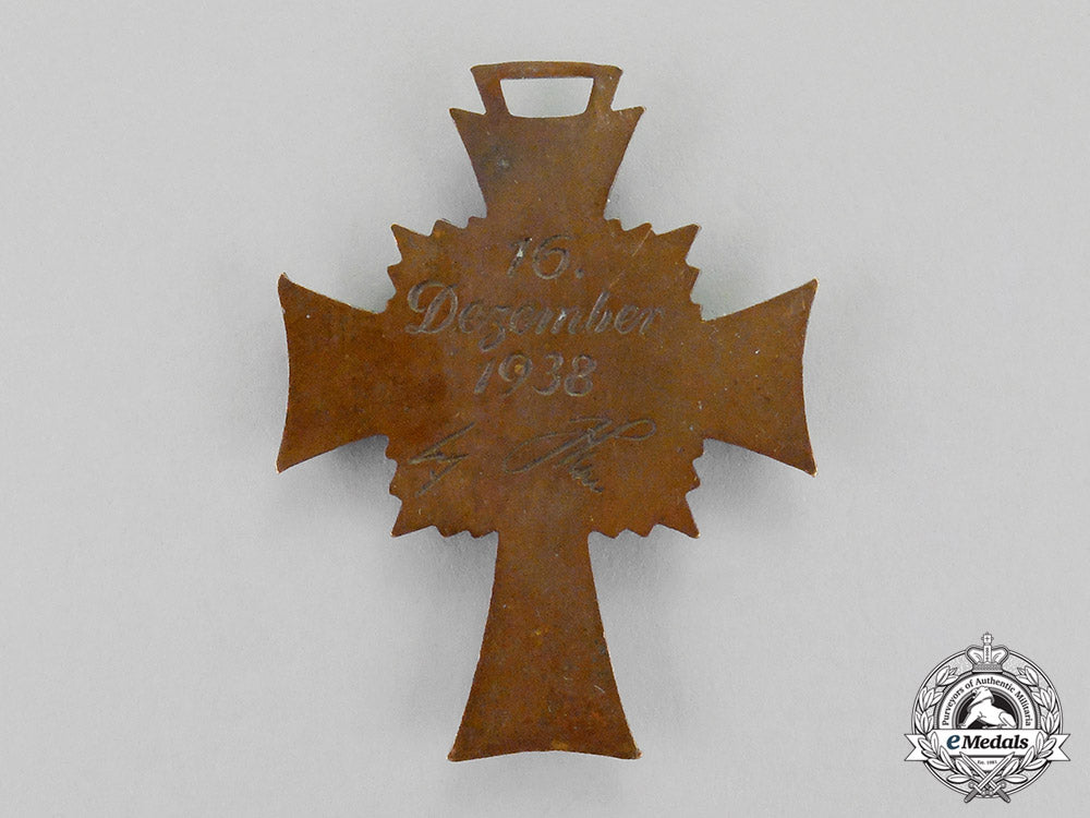 germany._a_bronze_grade_cross_of_honour_of_the_german_mother_c18-0220