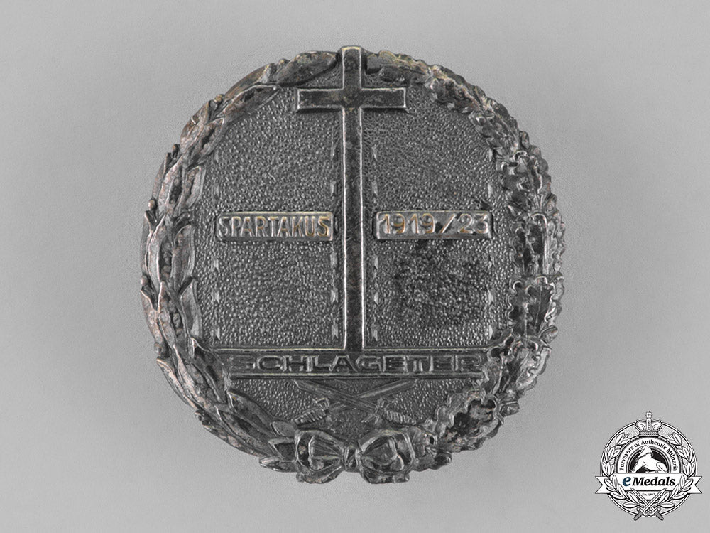 germany,_weimar_republic._freikorps_schlageter_badge;_second_type,_by_paul_küst_c18-022083