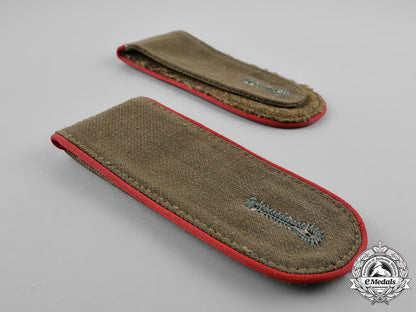 germany,_dak._a_set_of_tropical_enlisted_artillery_shoulder_straps_c18-022107