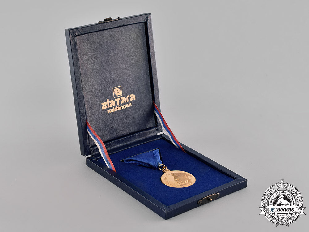 republic_of_serbia._a_gold_arkan's_medal_for_bravery_miloš_obilić_c18-022399_1_1_1_1_1_1