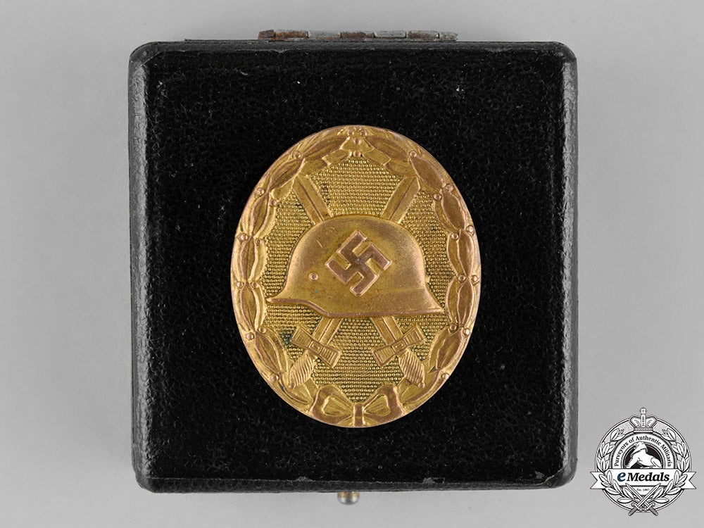 germany,_wehrmacht._a_cased_wound_badge,_gold_grade_c18-022533_2