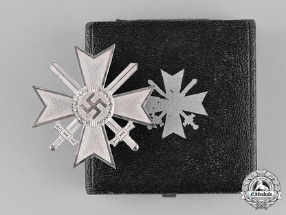 germany._a_war_merit_cross_first_class_with_swords,_in_its_presentation_case_of_issue_c18-022640