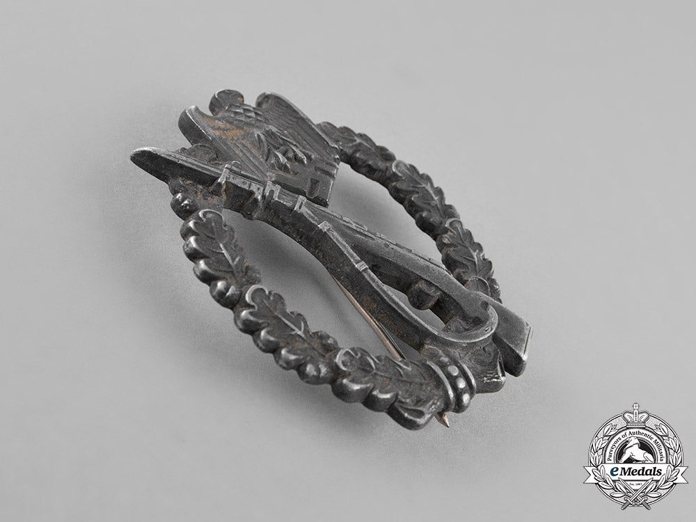 germany,_wehrmacht._an_infantry_assault_badge,_silver_grade_c18-022656
