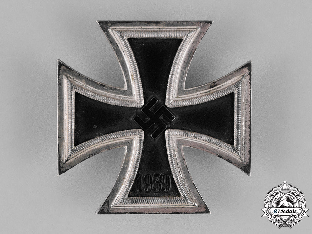 germany,_wehrmacht._a_cased_iron_cross1939_first_class,_by_rudolf_wächtler&_lange_c18-022673