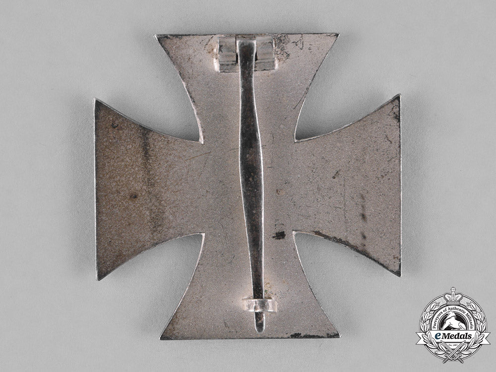 germany,_wehrmacht._a_cased_iron_cross1939_first_class,_by_rudolf_wächtler&_lange_c18-022674