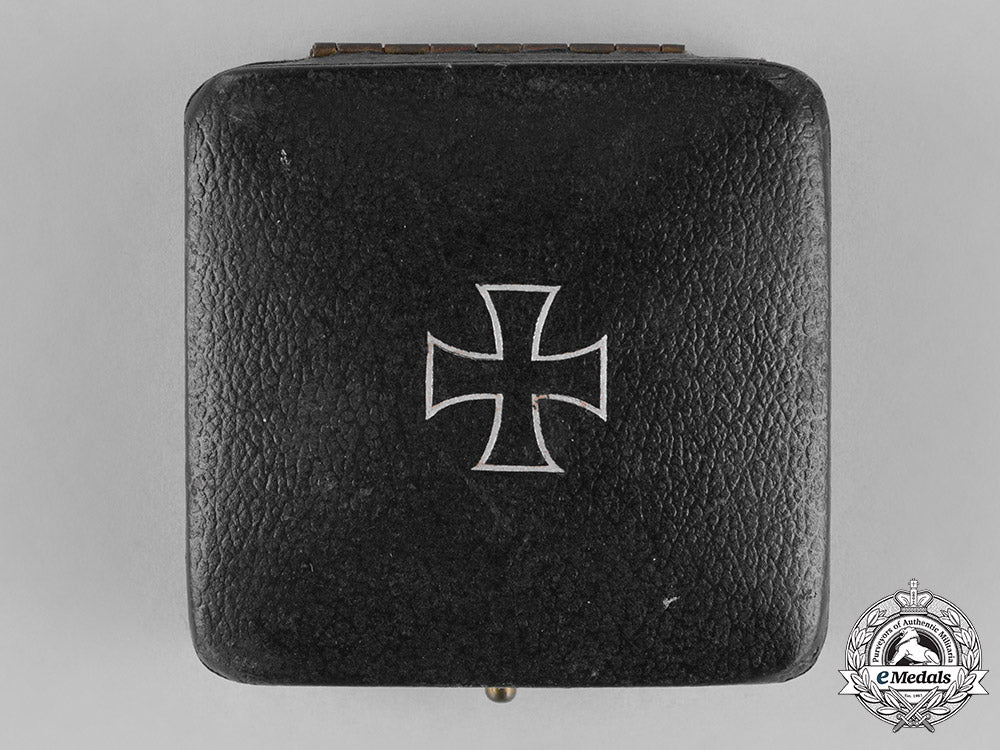 germany,_wehrmacht._a_cased_iron_cross1939_first_class,_by_rudolf_wächtler&_lange_c18-022679