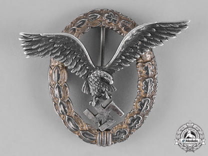 germany,_luftwaffe._a_luftwaffe_pilot’s_badge_in_its_presentation_case,_named_example,_by_f.w._assmann_c18-022714