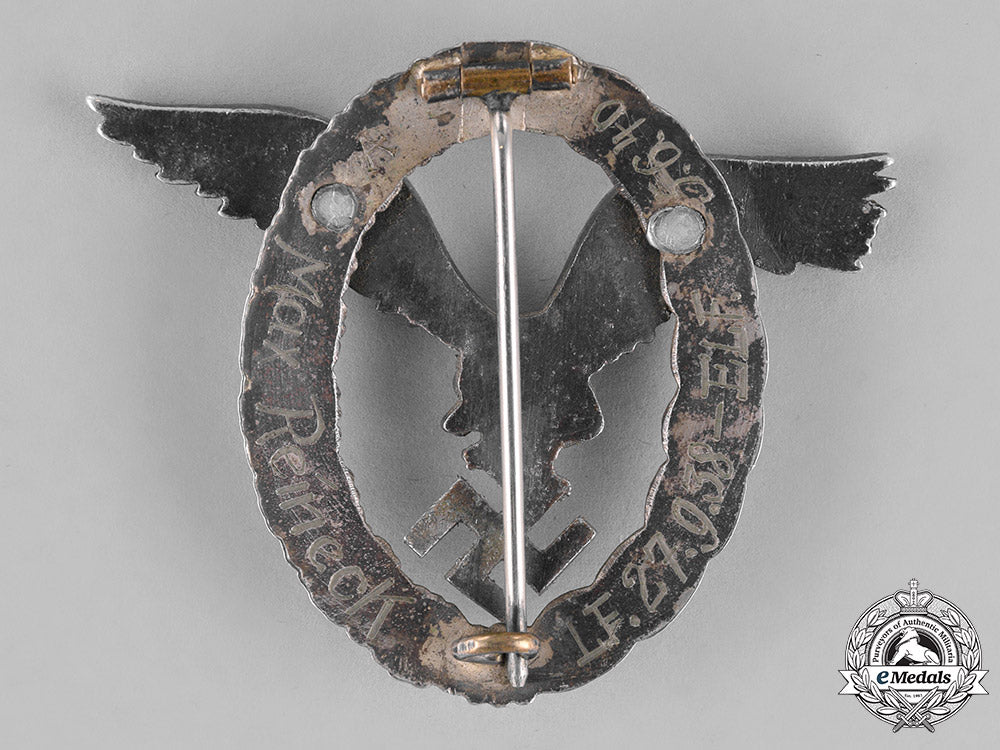 germany,_luftwaffe._a_luftwaffe_pilot’s_badge_in_its_presentation_case,_named_example,_by_f.w._assmann_c18-022715