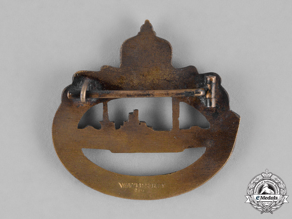 germany,_empire._an_imperial_submarine(_u-_boot)_badge_c18-022793_1_1