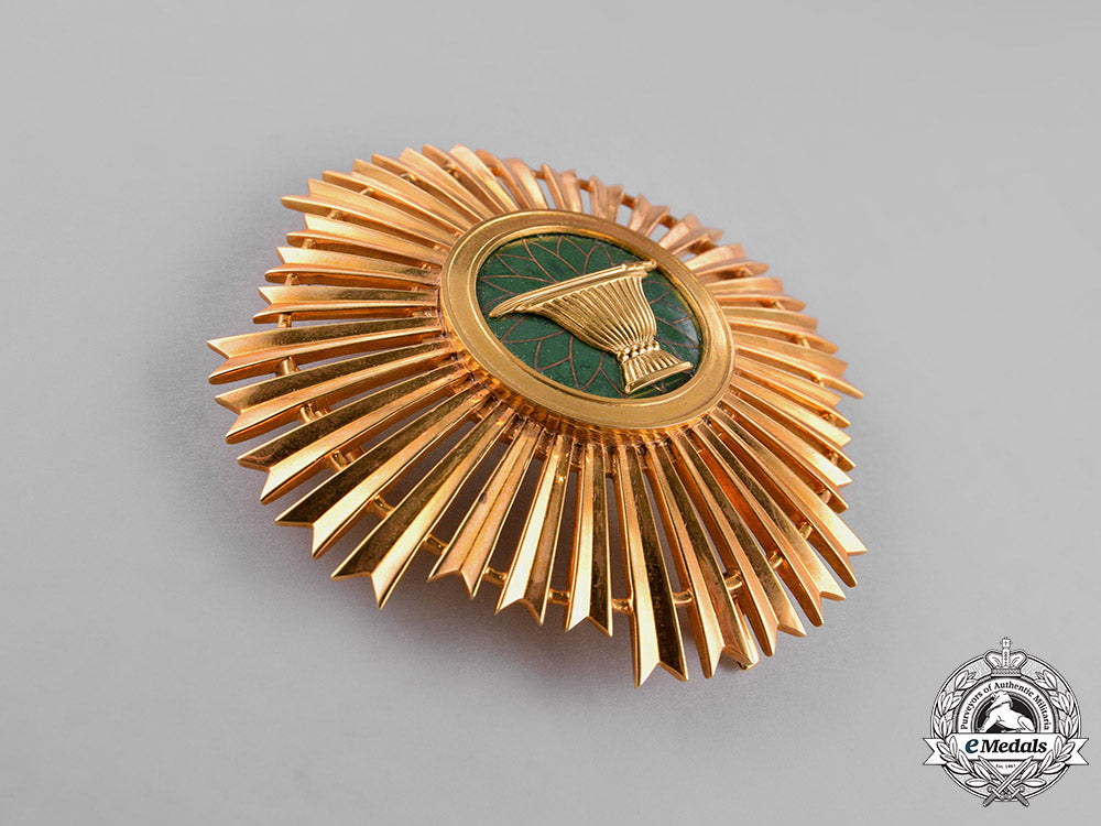 cambodia,_kingdom._a_royal_order_of_sahametrei,_grand_cross,_by_arthus_bertrand,_c.1955_c18-022862