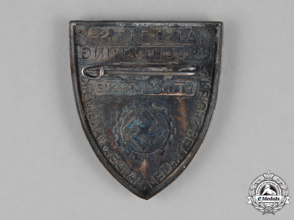 germany._a1934_german_labour_front_donation_badge_c18-022885