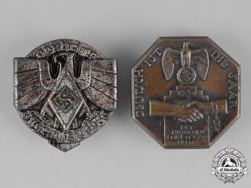 germany._a_grouping_of_two_badges_c18-022952