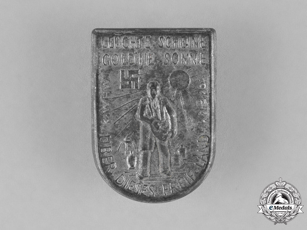 germany._a_winter_aid_of_the_german_people_donation_badge_c18-022954
