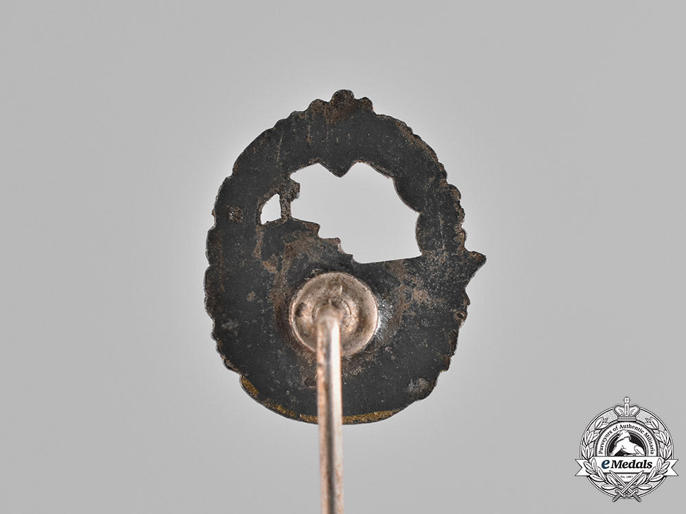 germany,_kriegsmarine._a_destroyer_war_badge_miniature_stick_pin_c18-022971_1_1