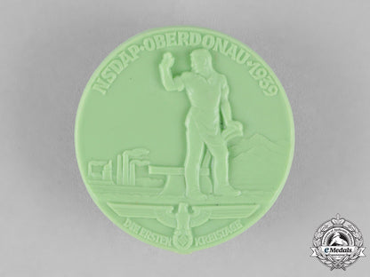 germany._a1939_nsdap_oberdonau_district_council_day_badge_c18-023007