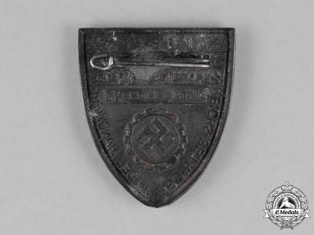 germany._a1934_daf_employment_exhibition_badge_c18-023020