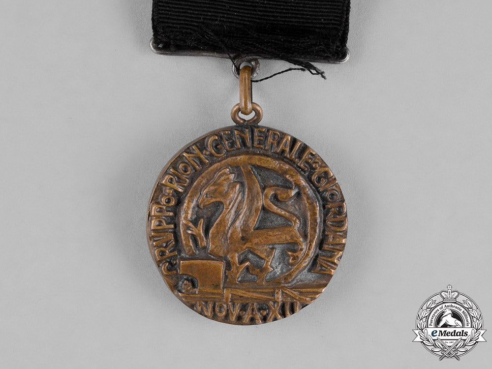 italy,_kingdom._a_fascist_giordana_general_ward_group_medal_c18-023094_1_1