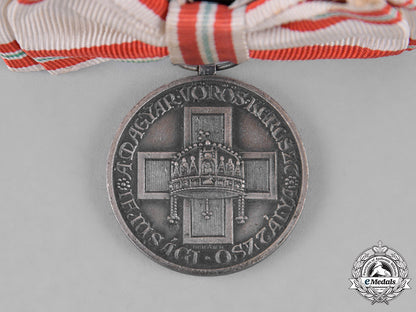 hungary,_kingdom._a_red_cross_decoration,_silver_grade_medal_for_youth,_c.1930_c18-023100