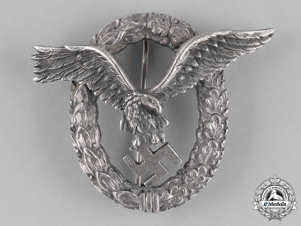 germany,_luftwaffe._a_pilot’s_badge_by,_c.e._juncker_c18-023162_2_1_1