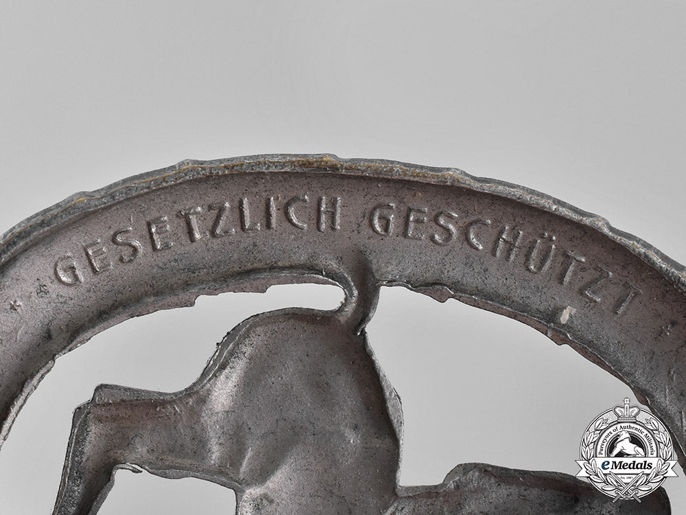 germany._an_equestrian_badge,_silver_grade,_by_christian_lauer_c18-023199