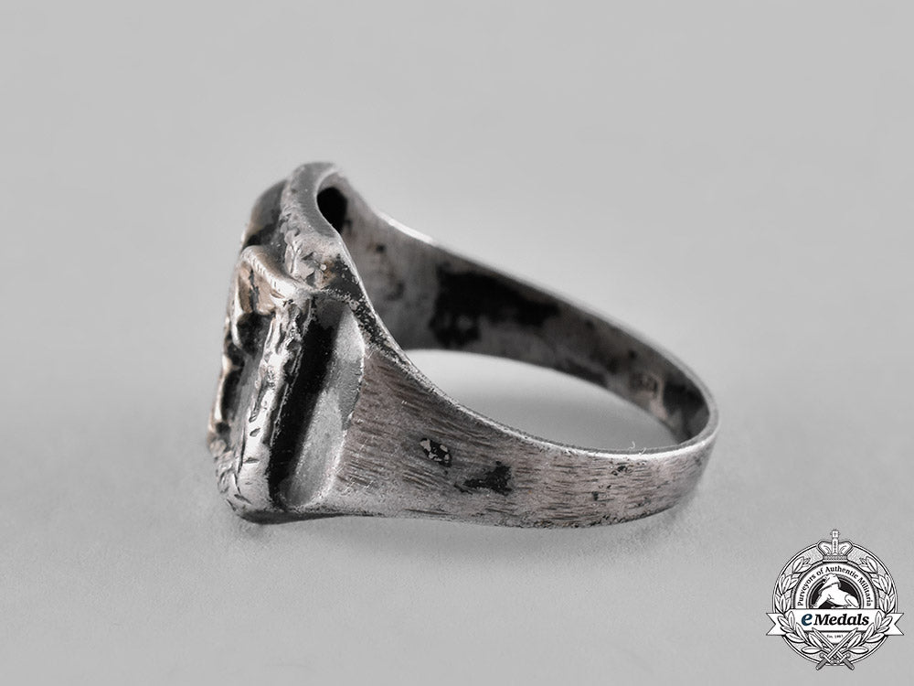 germany,_luftwaffe._a_silver_ring_c.1940_c18-023228